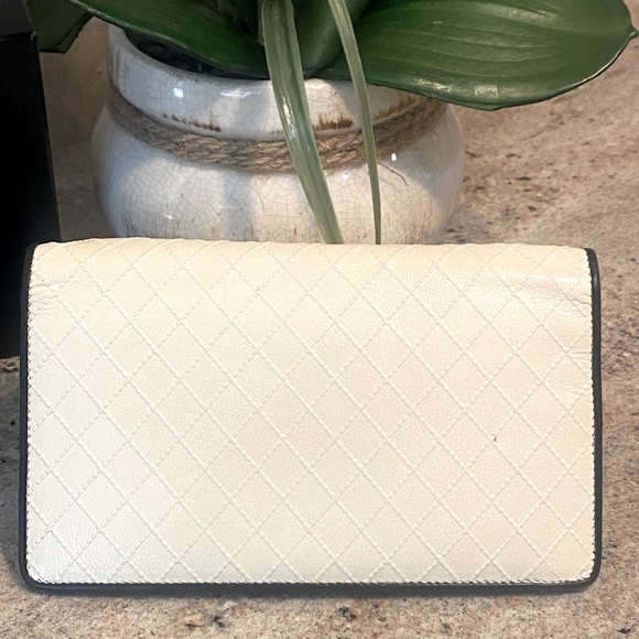 Chanel Quilted Bi-Color Ivory/Black Matelasse Long Wallet- Authentic - Picture 6 of 17
